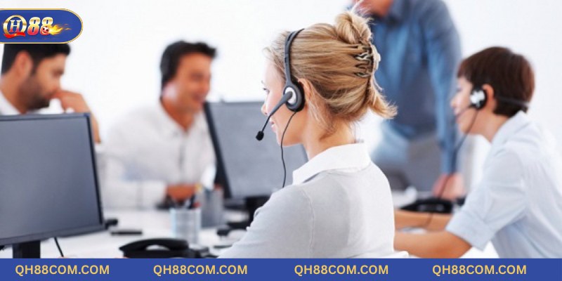 Liên hệ với chúng tôi qua số hotline tiện lợi, nhanh chóng