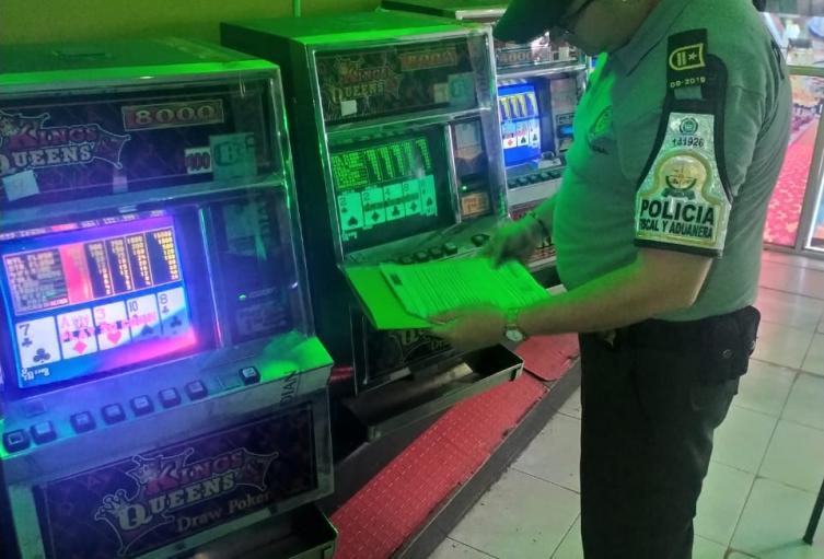 en línea en vivo video poker dinero real